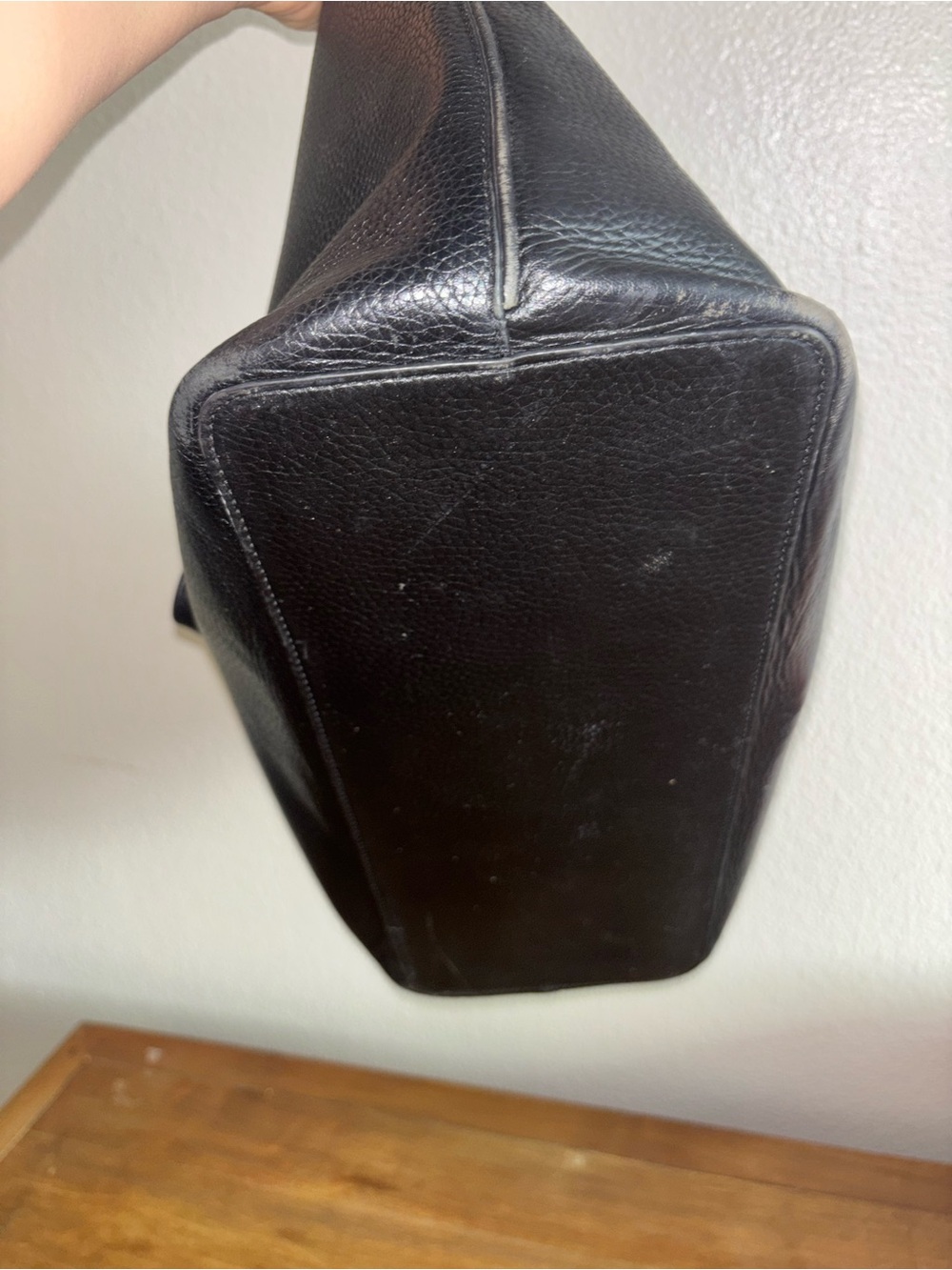 Tory Burch Black Pebbled Leather Reversible Tote with Cream Lining - Picture 5 of 7